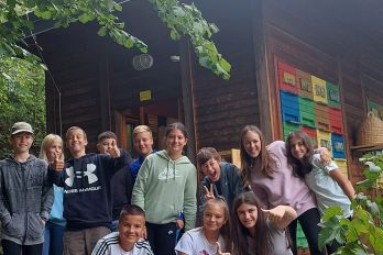Sedmošolci v Čebelarskem centru v Lescah