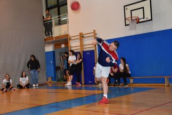 Dvoransko atletsko tekmovanje učencev osnovnih šol