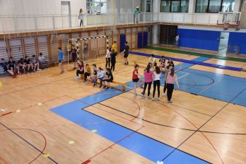 Dvoransko atletsko tekmovanje učencev osnovnih šol